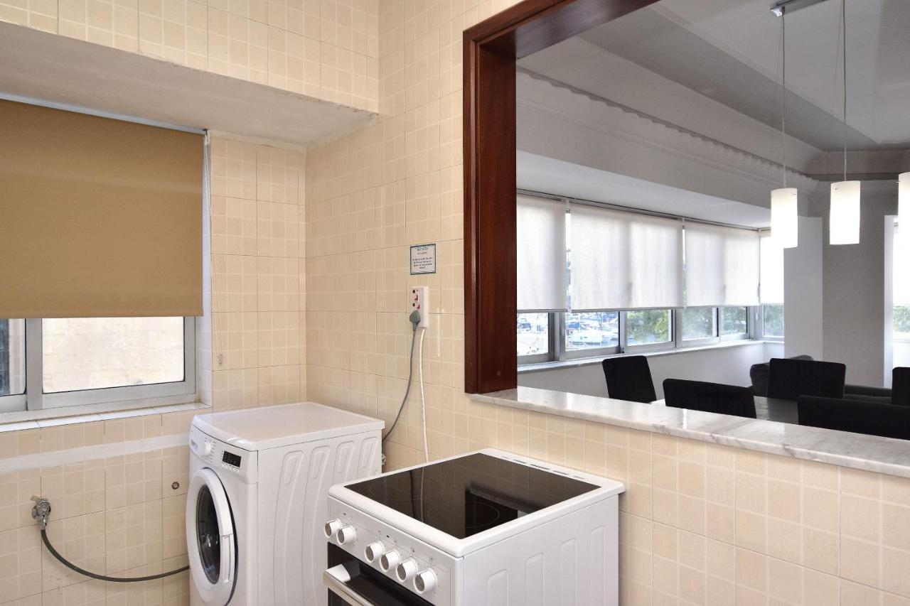 2 Bedroom, Central And Spacious Apartment With Sea View - 2 ムサイダ エクステリア 写真
