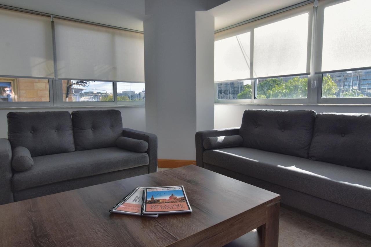 2 Bedroom, Central And Spacious Apartment With Sea View - 2 ムサイダ エクステリア 写真